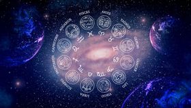 Horoscopul lunii noiembrie 2023 aduce cea mai bună perioadă pentru trei zodii! Iată cine sunt norocoșii